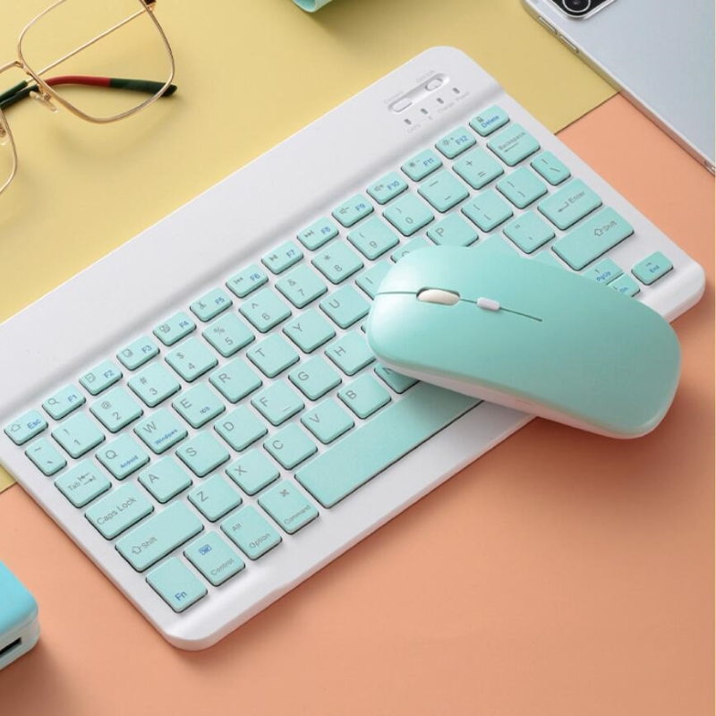 Tastiera Bluetooth ultrasottil - Desk Setup Ipad recensione e prezzo