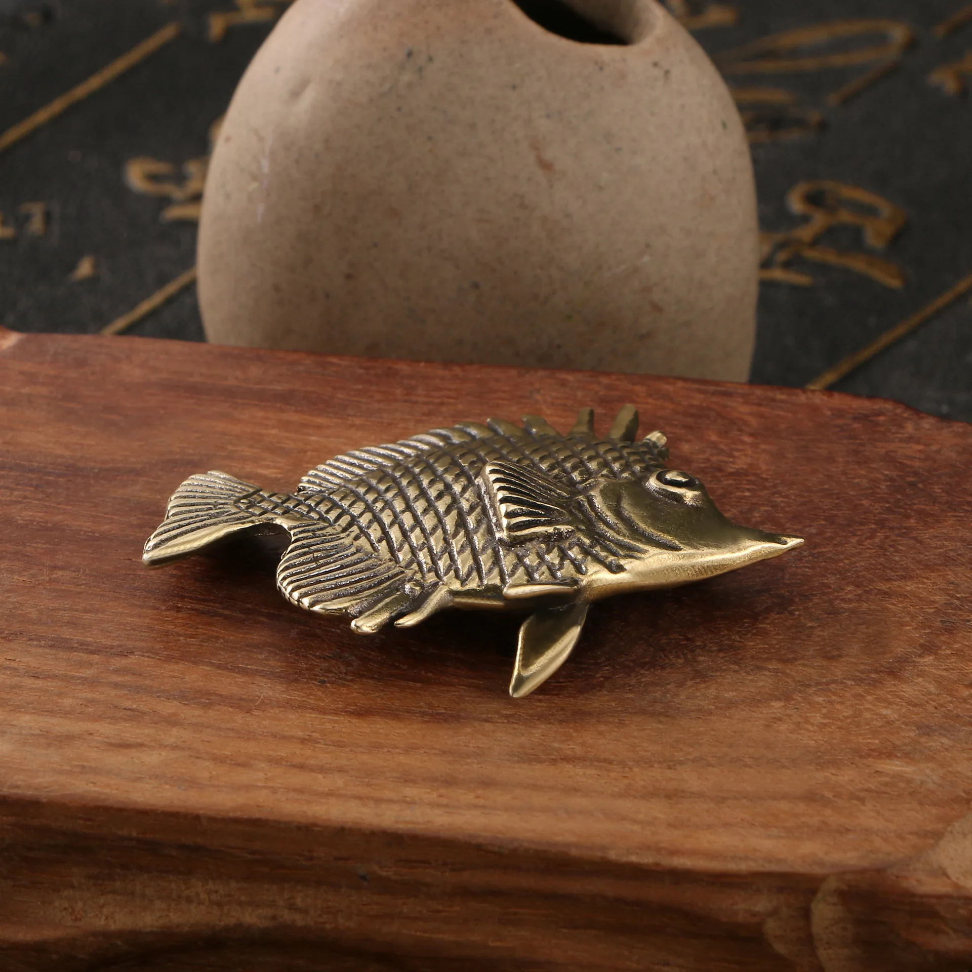Pesce ornamentale in ottone Fi - Desk Setup Cute recensione e prezzo